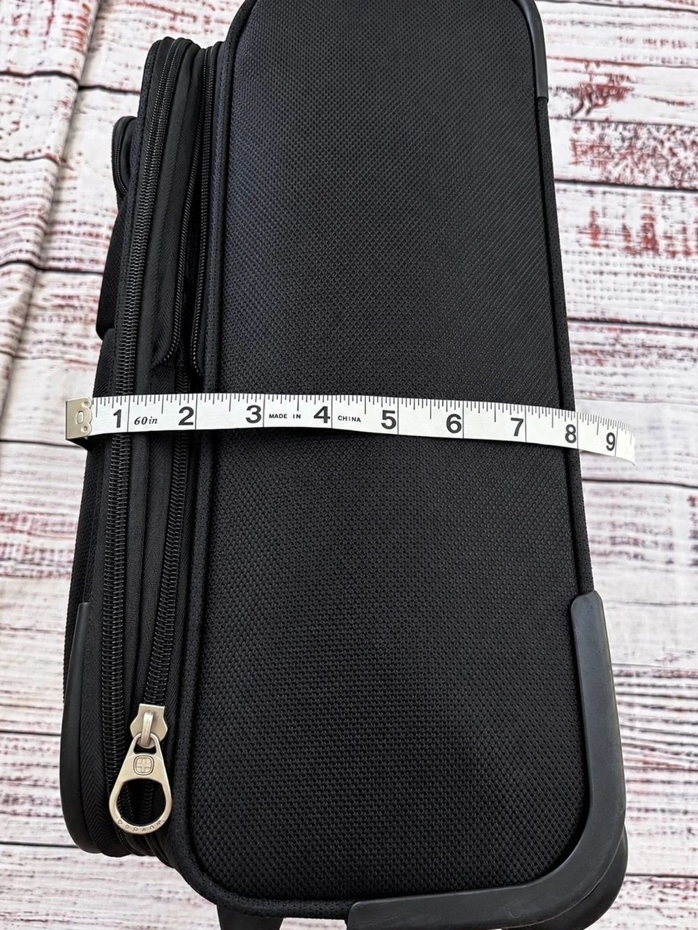 SwissGear Small Rolling Carry-On Bag Black Expandable Luggage